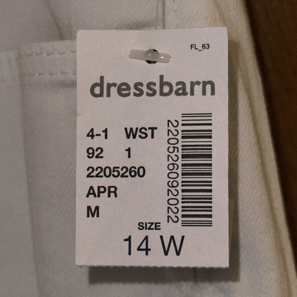 Dressbarn Westport Signature Fit White 14W Boyfriend Jeans - Picture 6 of 8
